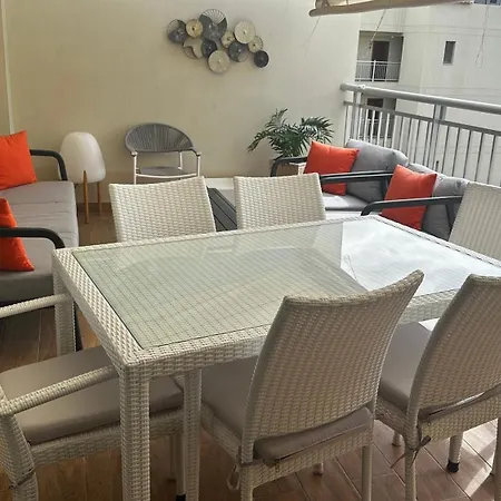 Penthouse Residences Vista Mar With Seaview פאלם-מאר